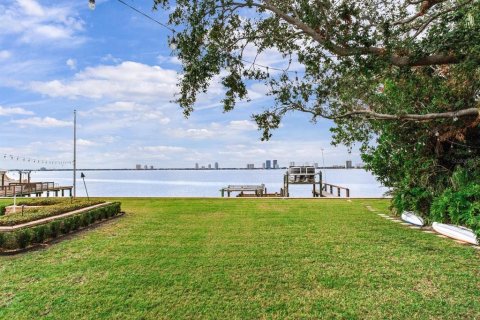 Casa en venta en Tampa, Florida, 4 dormitorios, 558.25 m2 № 1570624 - foto 11