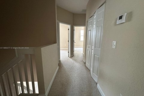 Touwnhouse à louer à Miami, Floride: 3 chambres, 161.93 m2 № 1931680 - photo 7