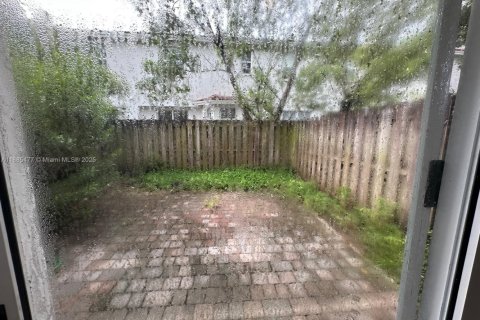 Touwnhouse à louer à Miami, Floride: 3 chambres, 161.93 m2 № 1931680 - photo 14