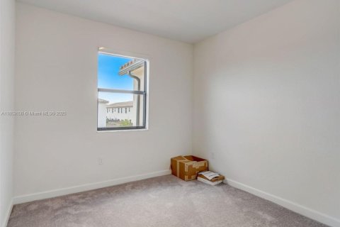 Townhouse in Homestead, Florida 3 bedrooms, 133.97 sq.m. № 1872235 - photo 20