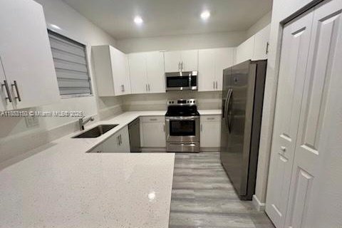 Townhouse in Homestead, Florida 3 bedrooms, 133.97 sq.m. № 1872235 - photo 13
