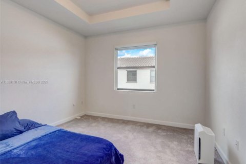 Townhouse in Homestead, Florida 3 bedrooms, 133.97 sq.m. № 1872235 - photo 23