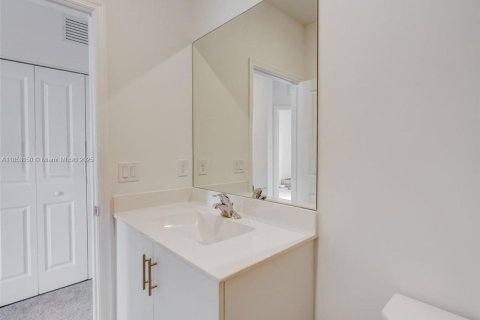 Townhouse in Homestead, Florida 3 bedrooms, 133.97 sq.m. № 1872235 - photo 27