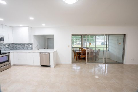 Снять в аренду кондоминиум в Майами, Флорида 1 спальня, 85.84м2, № 2004473 - фото 3