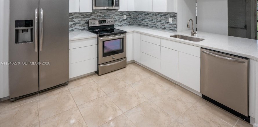 Кондоминиум с 1 спальней в Майами, Флорида № 2004473