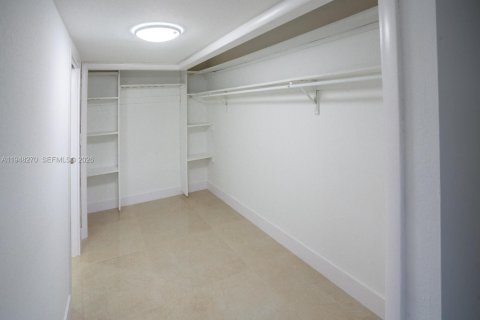 Снять в аренду кондоминиум в Майами, Флорида 1 спальня, 85.84м2, № 2004473 - фото 13