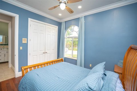 House in Miami, Florida 5 bedrooms, 312.8 sq.m. № 2285095 - photo 28