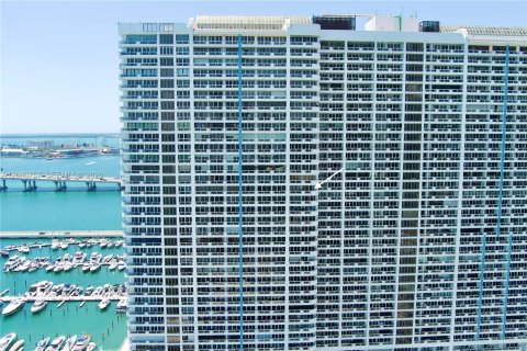 Condo in Miami, Florida, 1 bedroom  № 2088109 - photo 28