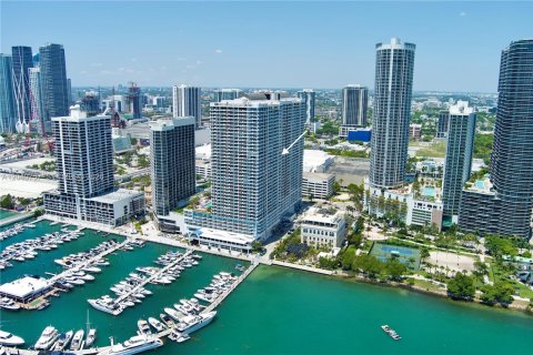 Condo in Miami, Florida, 1 bedroom  № 2088109 - photo 27