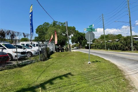Terrain à Apopka, Floride № 2115736