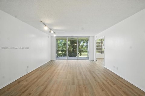 Condominio en alquiler en Pompano Beach, Florida, 3 dormitorios, 139.35 m2 № 1949986 - foto 30
