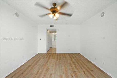 Condominio en alquiler en Pompano Beach, Florida, 3 dormitorios, 139.35 m2 № 1949986 - foto 16