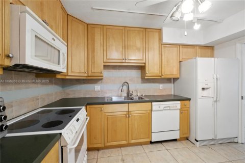Condominio en alquiler en Pompano Beach, Florida, 3 dormitorios, 139.35 m2 № 1949986 - foto 7