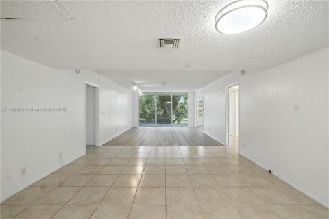 Condominio en alquiler en Pompano Beach, Florida, 3 dormitorios, 139.35 m2 № 1949986 - foto 3