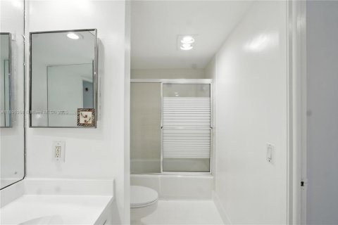 Condominio en alquiler en Pompano Beach, Florida, 3 dormitorios, 139.35 m2 № 1949986 - foto 11