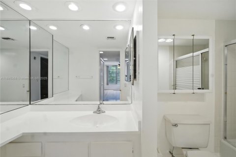 Condominio en alquiler en Pompano Beach, Florida, 3 dormitorios, 139.35 m2 № 1949986 - foto 10