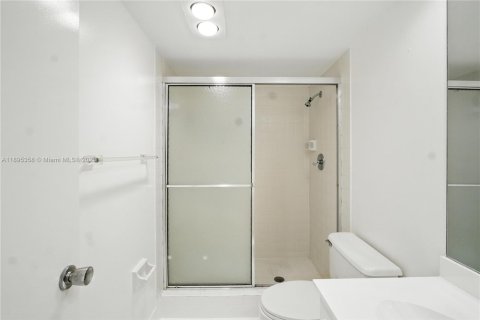 Condominio en alquiler en Pompano Beach, Florida, 3 dormitorios, 139.35 m2 № 1949986 - foto 24
