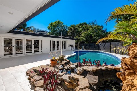 Купить виллу или дом в Плантация, Флорида 4 спальни, 274.99м2, № 2026511 - фото 3