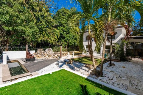 Купить виллу или дом в Плантация, Флорида 4 спальни, 274.99м2, № 2026511 - фото 9