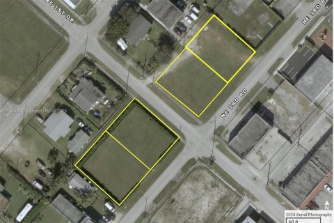 Commercial property in Homestead, Florida № 1860356 - photo 1