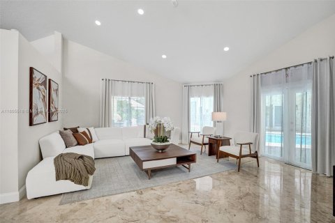 Villa ou maison à vendre à Southwest Ranches, Floride: 8 chambres, 341.04 m2 № 1940407 - photo 24