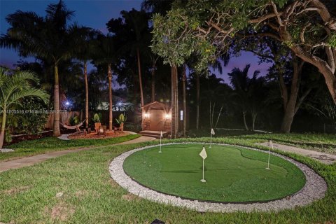 Villa ou maison à vendre à Southwest Ranches, Floride: 8 chambres, 341.04 m2 № 1940407 - photo 16
