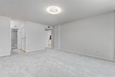 Condo in Clearwater, Florida, 2 bedrooms № 2093279 - photo 24