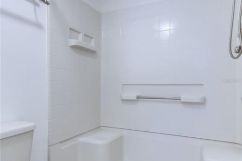 Condo in Clearwater, Florida, 2 bedrooms № 2093279 - photo 27