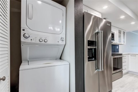 Condo in Clearwater, Florida, 2 bedrooms № 2093279 - photo 15