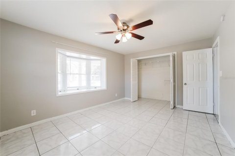 Casa en alquiler en Saint Petersburg, Florida, 3 dormitorios, 157.28 m2 № 1904451 - foto 12