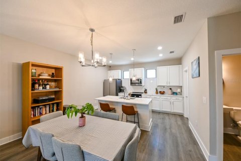 Touwnhouse à vendre à Saint Petersburg, Floride: 2 chambres, 168.62 m2 № 1812714 - photo 7