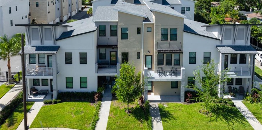 Touwnhouse à Saint Petersburg, Floride 2 chambres, 168.62 m2 № 1812714