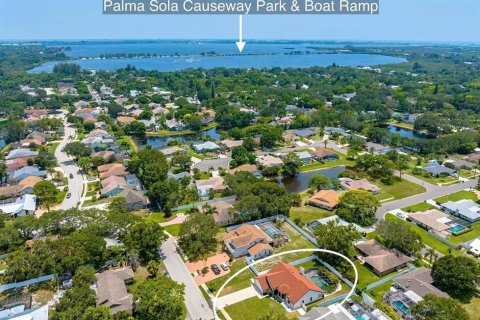 Villa ou maison à louer à Bradenton, Floride: 4 chambres, 184.04 m2 № 2298783 - photo 24