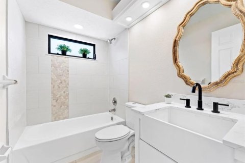 Villa ou maison à louer à Bradenton, Floride: 4 chambres, 184.04 m2 № 2298783 - photo 29