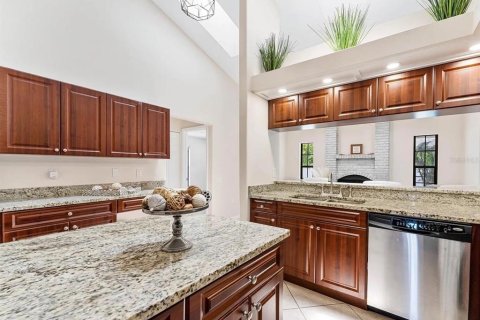 Villa ou maison à louer à Bradenton, Floride: 4 chambres, 184.04 m2 № 2298783 - photo 11