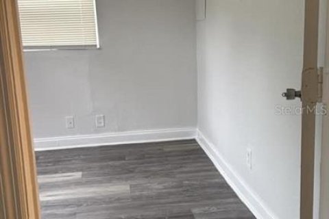 House in Orlando, Florida 2 bedrooms, 66.15 sq.m. № 2238760 - photo 3