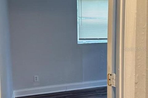 House in Orlando, Florida 2 bedrooms, 66.15 sq.m. № 2238760 - photo 5