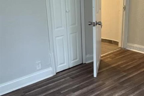 House in Orlando, Florida 2 bedrooms, 66.15 sq.m. № 2238760 - photo 4
