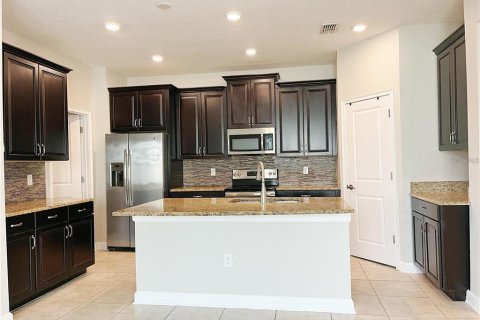 Villa ou maison à louer à Orlando, Floride: 4 chambres, 191.47 m2 № 2395788 - photo 12