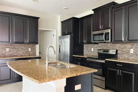 Villa ou maison à louer à Orlando, Floride: 4 chambres, 191.47 m2 № 2395788 - photo 13