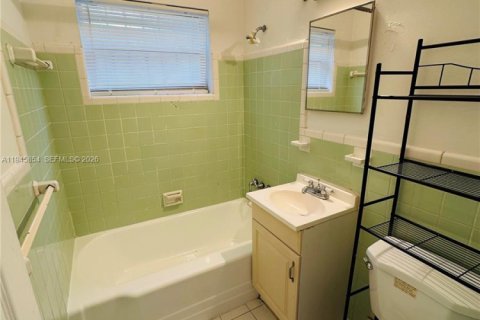 Villa ou maison à louer à Miami, Floride: 1 chambre, 48.77 m2 № 2002145 - photo 11