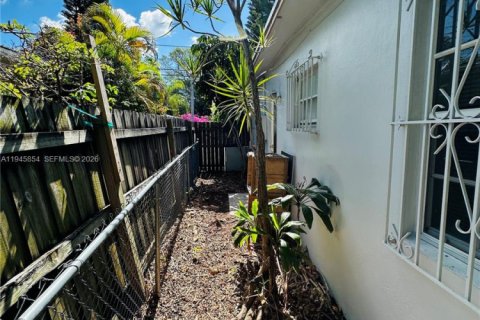 Villa ou maison à louer à Miami, Floride: 1 chambre, 48.77 m2 № 2002145 - photo 20