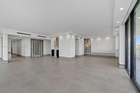 Купить кондоминиум в Корал-Гейблс, Флорида 2 спальни, 297.29м2, № 1788431 - фото 10