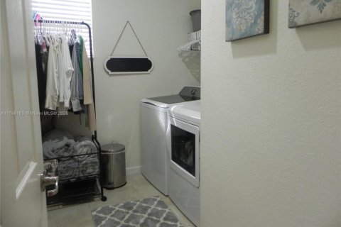 Touwnhouse à vendre à Davie, Floride: 4 chambres, 209.96 m2 № 1974007 - photo 23