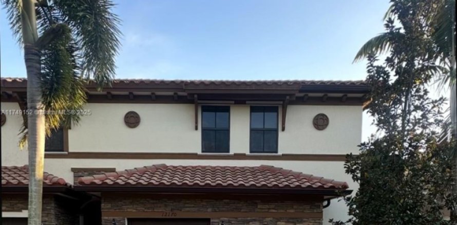 Touwnhouse à Davie, Floride 4 chambres, 209.96 m2 № 1974007