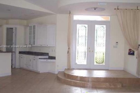 House in Delray Beach, Florida 3 bedrooms, 201.51 sq.m. № 1954362 - photo 3