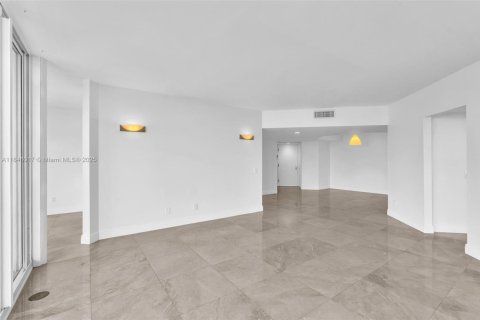 Condominio en venta en Aventura, Florida, 3 dormitorios, 173.73 m2 № 1849228 - foto 22