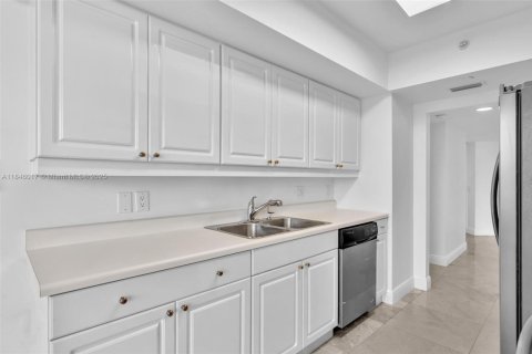 Condominio en venta en Aventura, Florida, 3 dormitorios, 173.73 m2 № 1849228 - foto 26