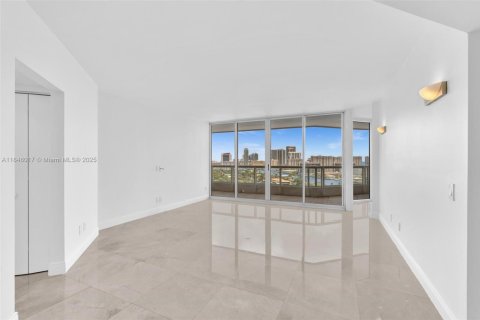Condominio en venta en Aventura, Florida, 3 dormitorios, 173.73 m2 № 1849228 - foto 19