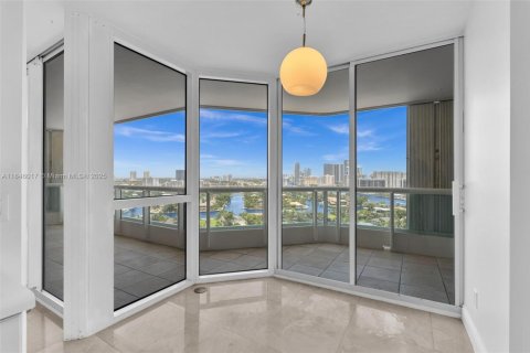 Condominio en venta en Aventura, Florida, 3 dormitorios, 173.73 m2 № 1849228 - foto 29